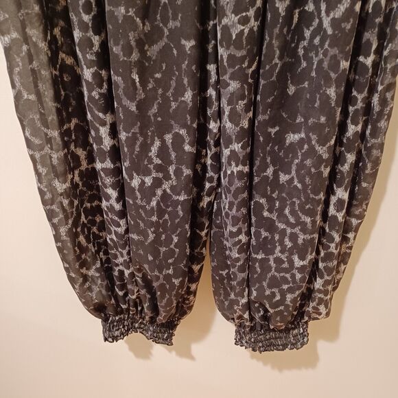 Norma Kamali Black and Gray Leopard Print Joggers - Picture 3 of 7
